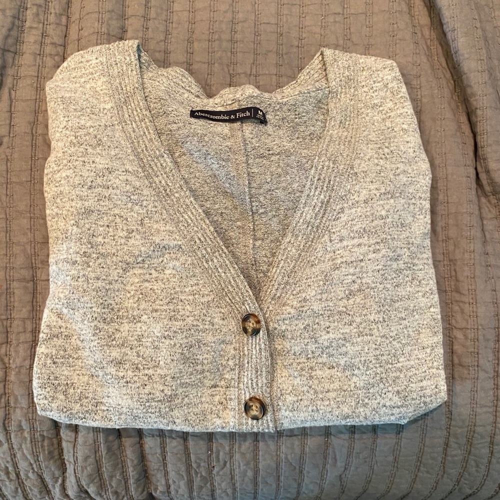 Abercrombie & Fitch M cropped cardigan